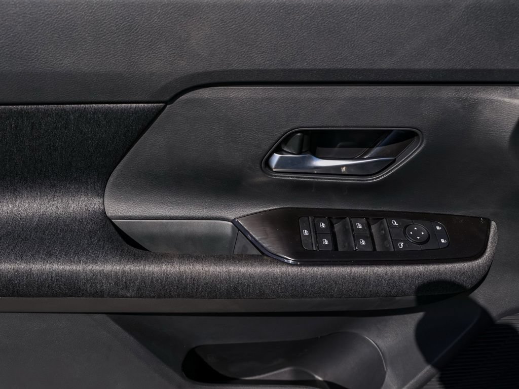 New 2026 Nissan Kicks SV w/ Cold Weather Package FWD image 24