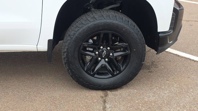 Used 2021 Chevrolet Silverado 1500 Custom Trail Boss w/ LPO, Dark Essentials Package image 30