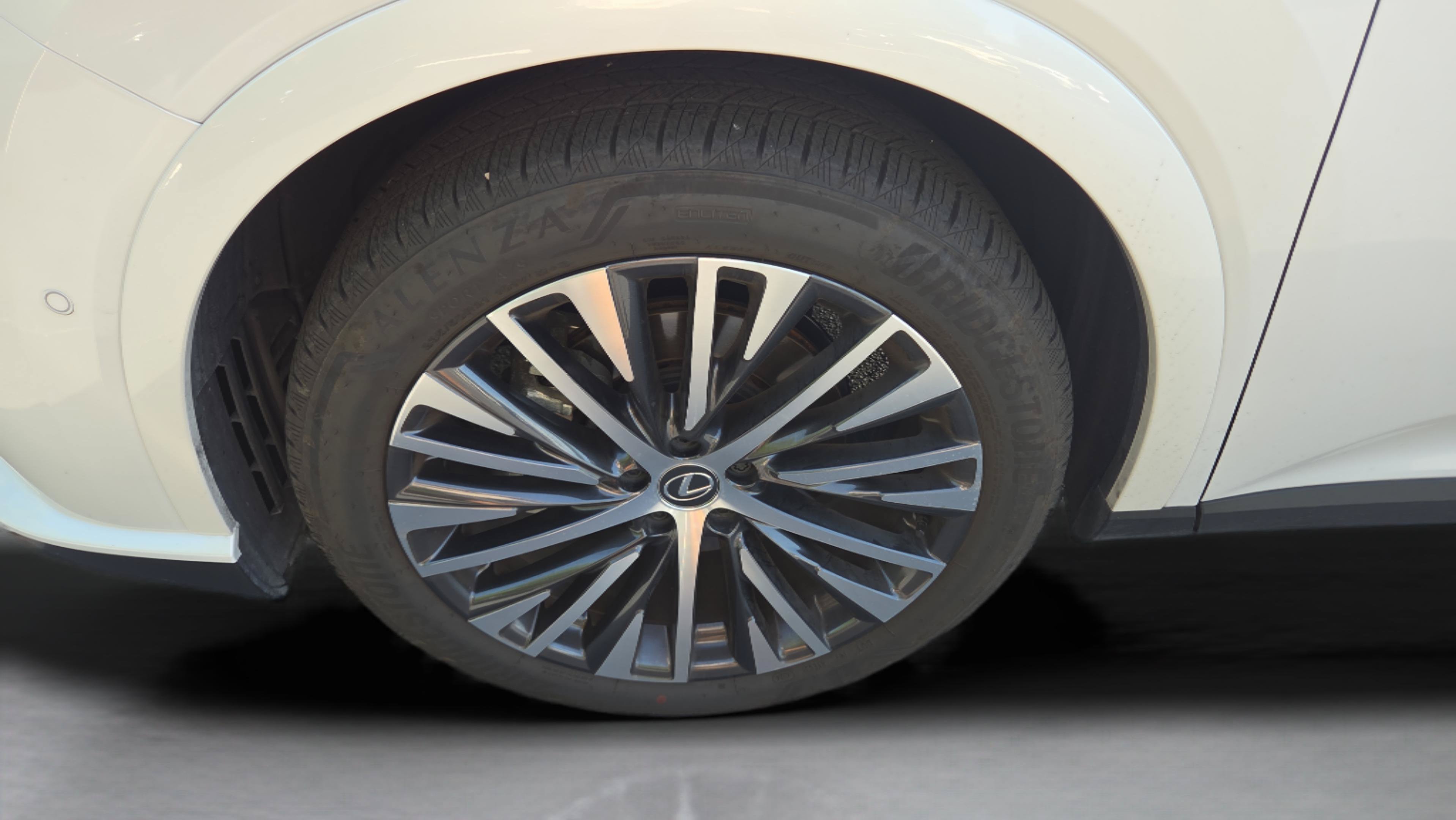 Used 2025 Lexus RX 350 Premium Plus w/ Convenience Package FWD image 38