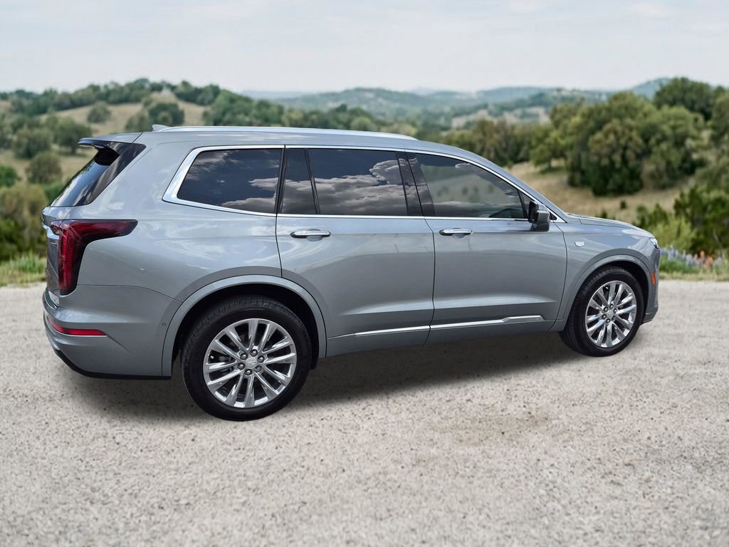 Used 2023 Cadillac XT6 Premium Luxury w/ Technology Package FWD image 11