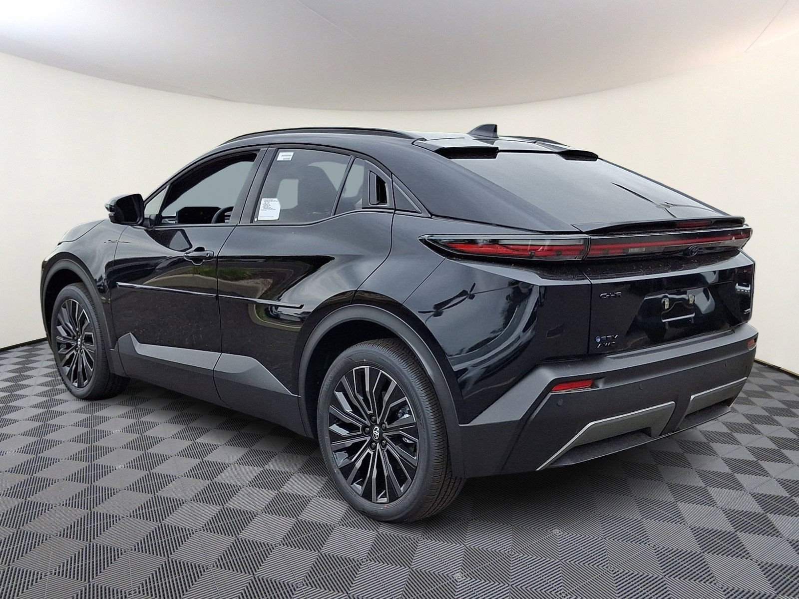 New 2026 Toyota C-HR AWD/4WD image 4