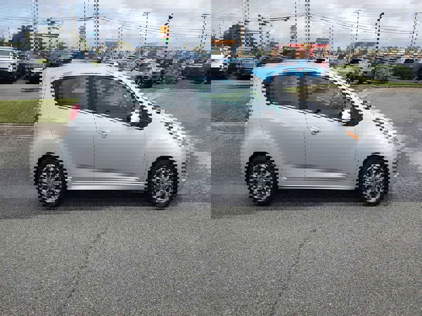 Used 2016 Chevrolet Spark LT image 7