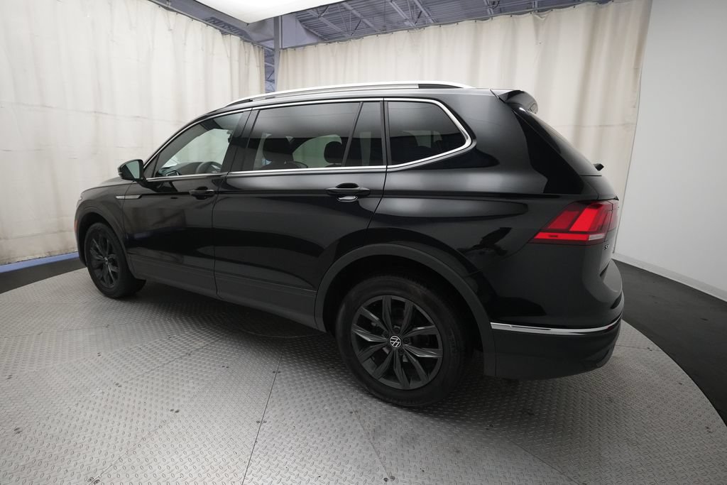 Used 2024 Volkswagen Tiguan SE AWD/4WD image 33