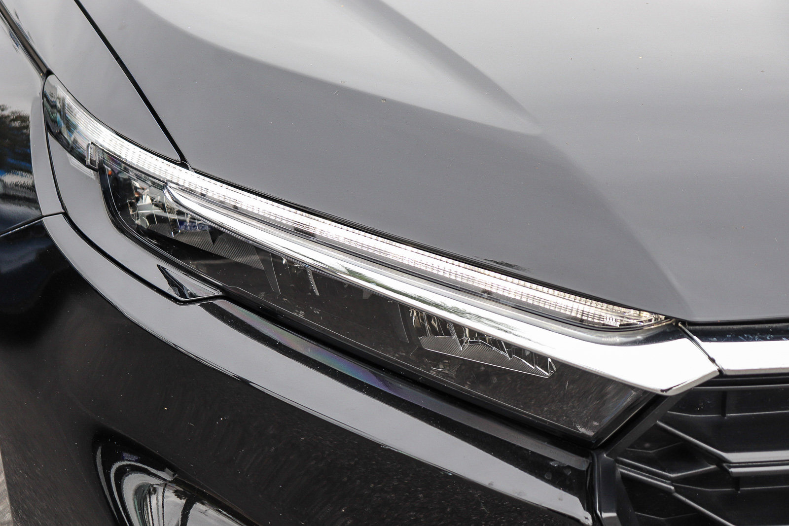 Used 2025 Honda CR-V LX image 6