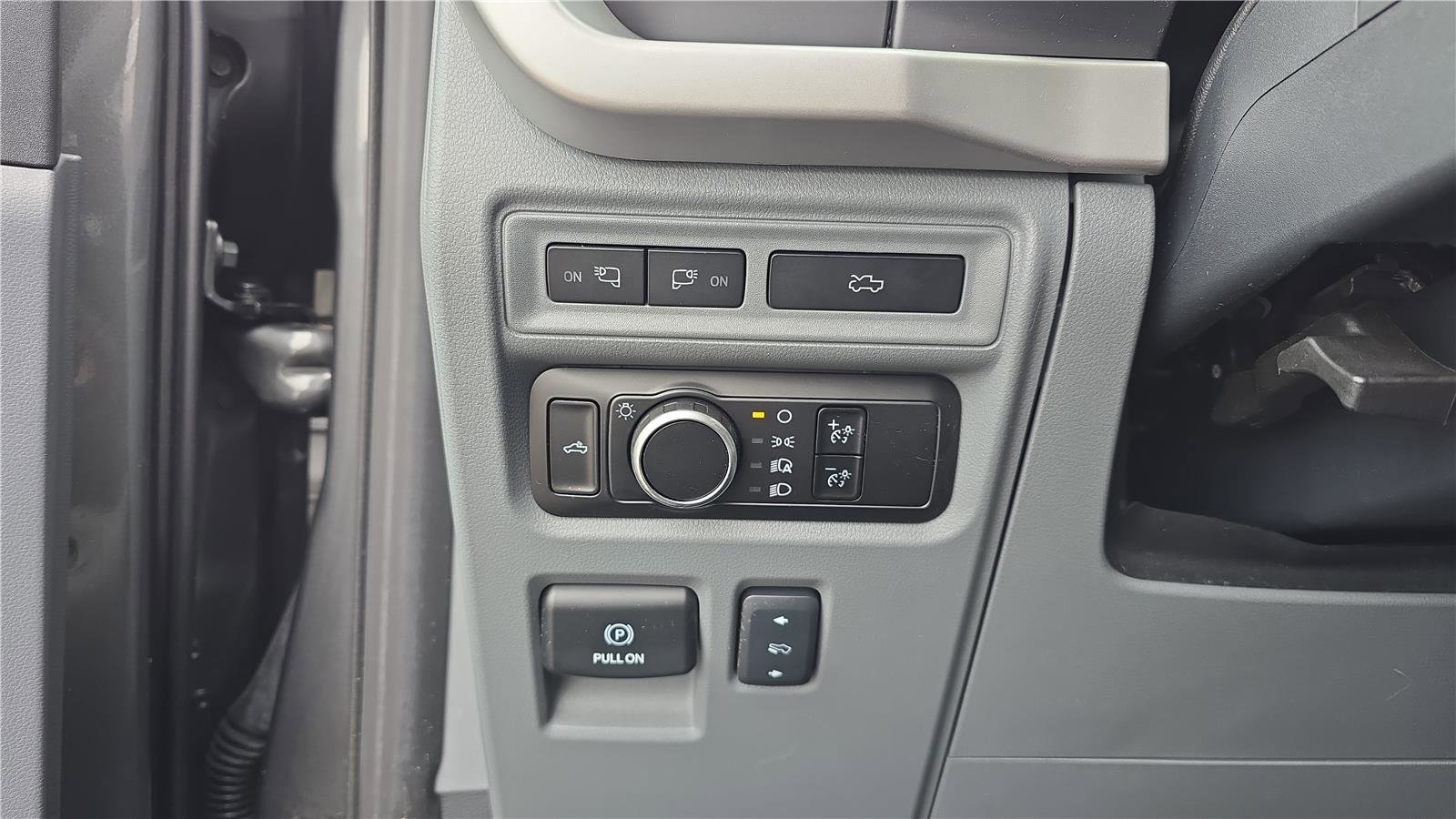 Used 2023 Ford F150 Lightning XLT image 15