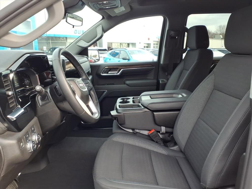 Used 2024 GMC Sierra 1500 Elevation image 12