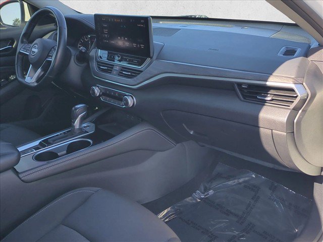 Used 2023 Nissan Altima 2.5 SV w/ SV Premium Package FWD image 22