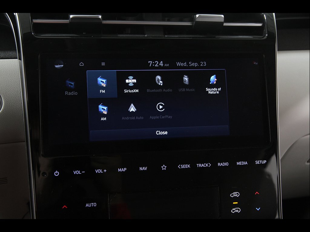Certified 2024 Hyundai Tucson Limited AWD/4WD image 12