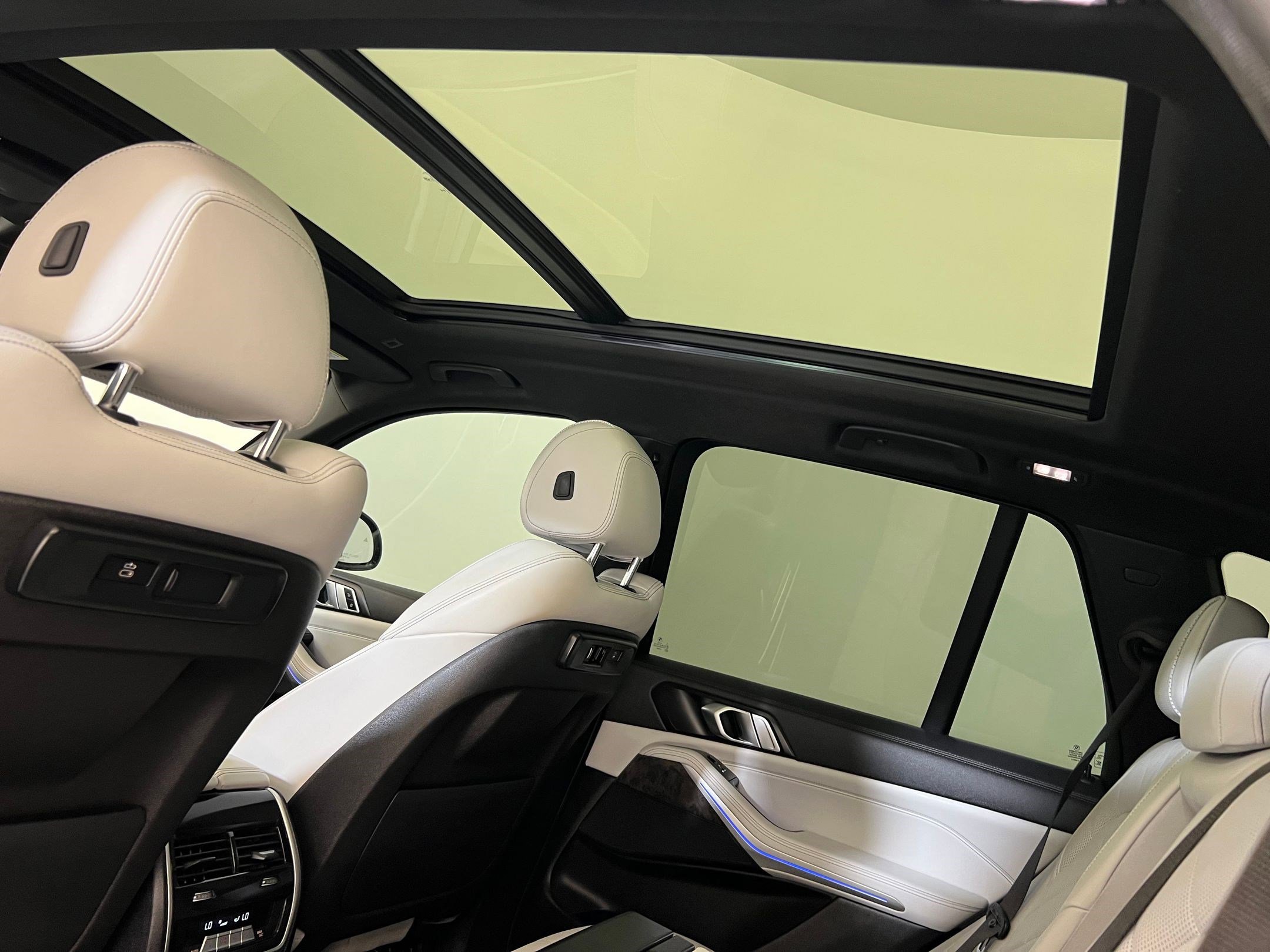 Used 2023 BMW X5 sDrive40i w/ Parking Assistance Package image 32