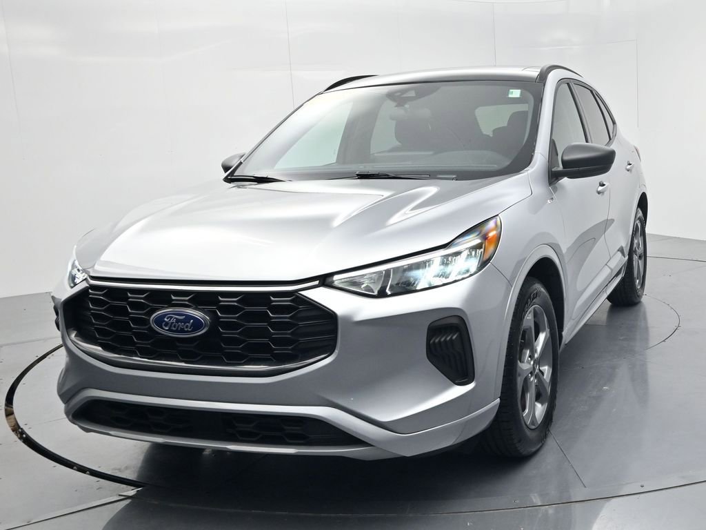 Used 2024 Ford Escape ST-Line w/ Tech Pack #1 AWD/4WD image 3