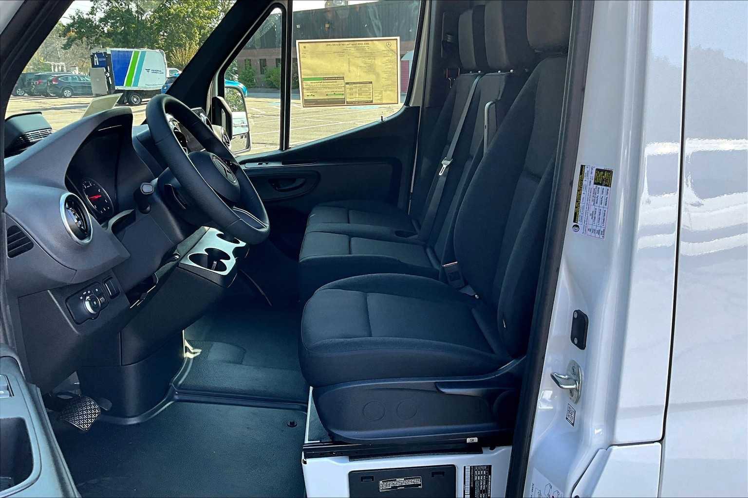 New 2025 Mercedes-Benz Sprinter 2500 image 13