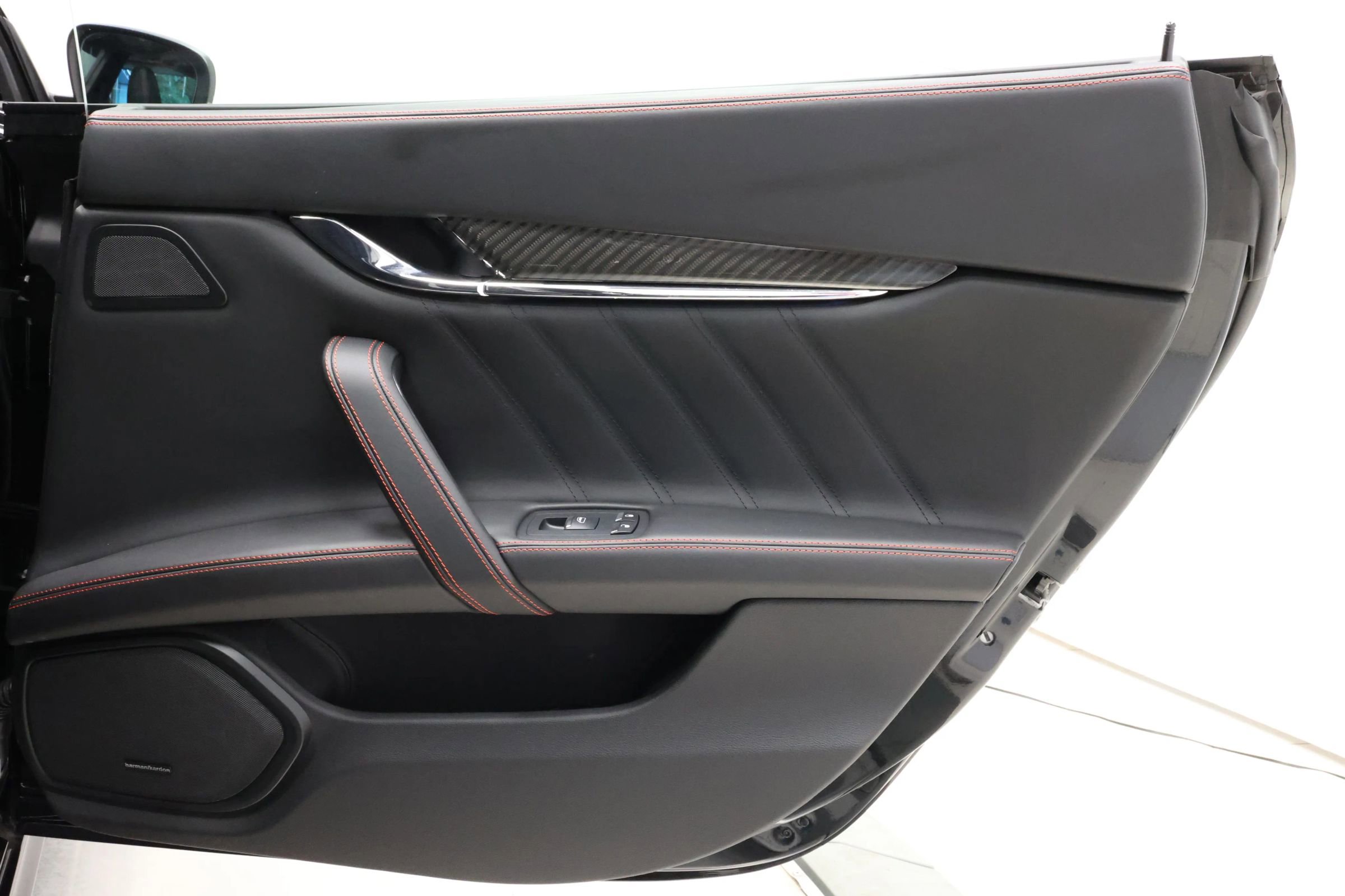 Used 2022 Maserati Quattroporte Trofeo image 70