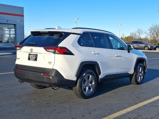 Used 2022 Toyota RAV4 XLE image 6