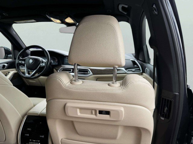 Used 2021 BMW X5 xDrive40i w/ Premium Package image 51