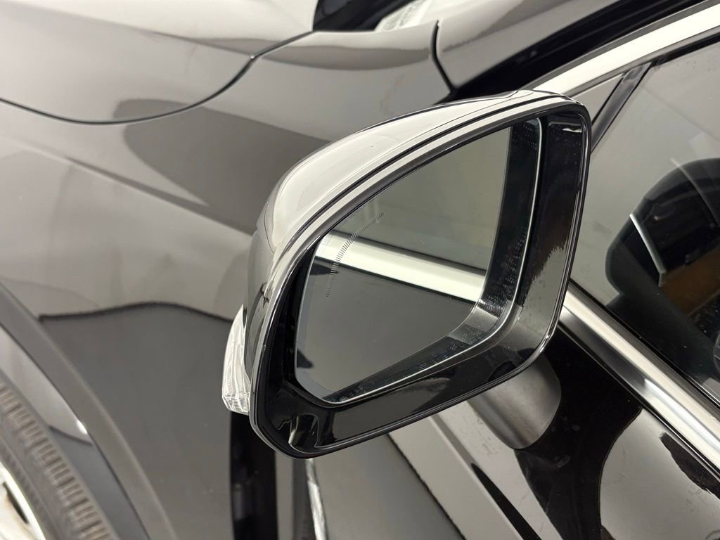 Used 2017 Volvo XC90 T6 Inscription w/ Vision Package AWD/4WD image 11