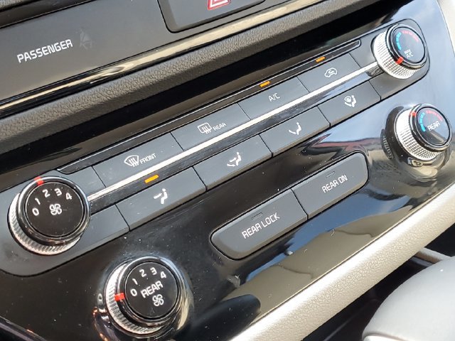 Used 2020 Kia Sedona EX FWD image 20