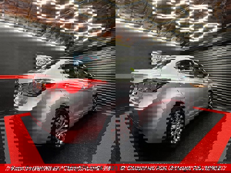 Used 2012 Hyundai Elantra GLS image 3