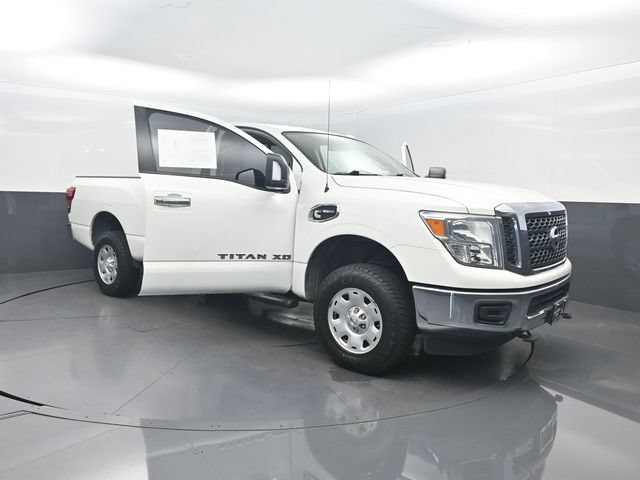 Used 2017 Nissan Titan SV RWD image 34