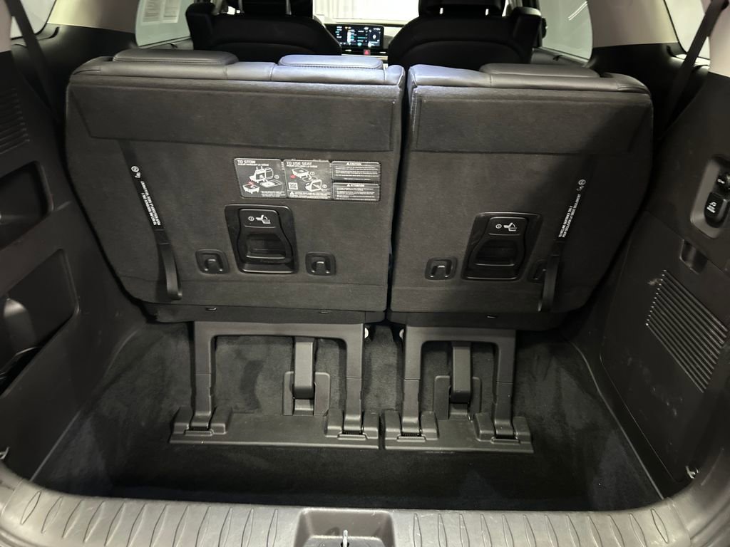 Used 2025 Kia Carnival SX Prestige FWD image 26