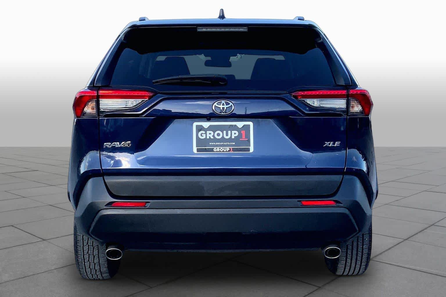 Used 2024 Toyota RAV4 XLE FWD image 4