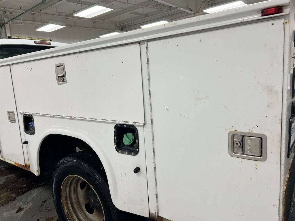 Used 2012 Ford F550 2WD Regular Cab Super Duty w/ Payload Upgrade Pkg image 24