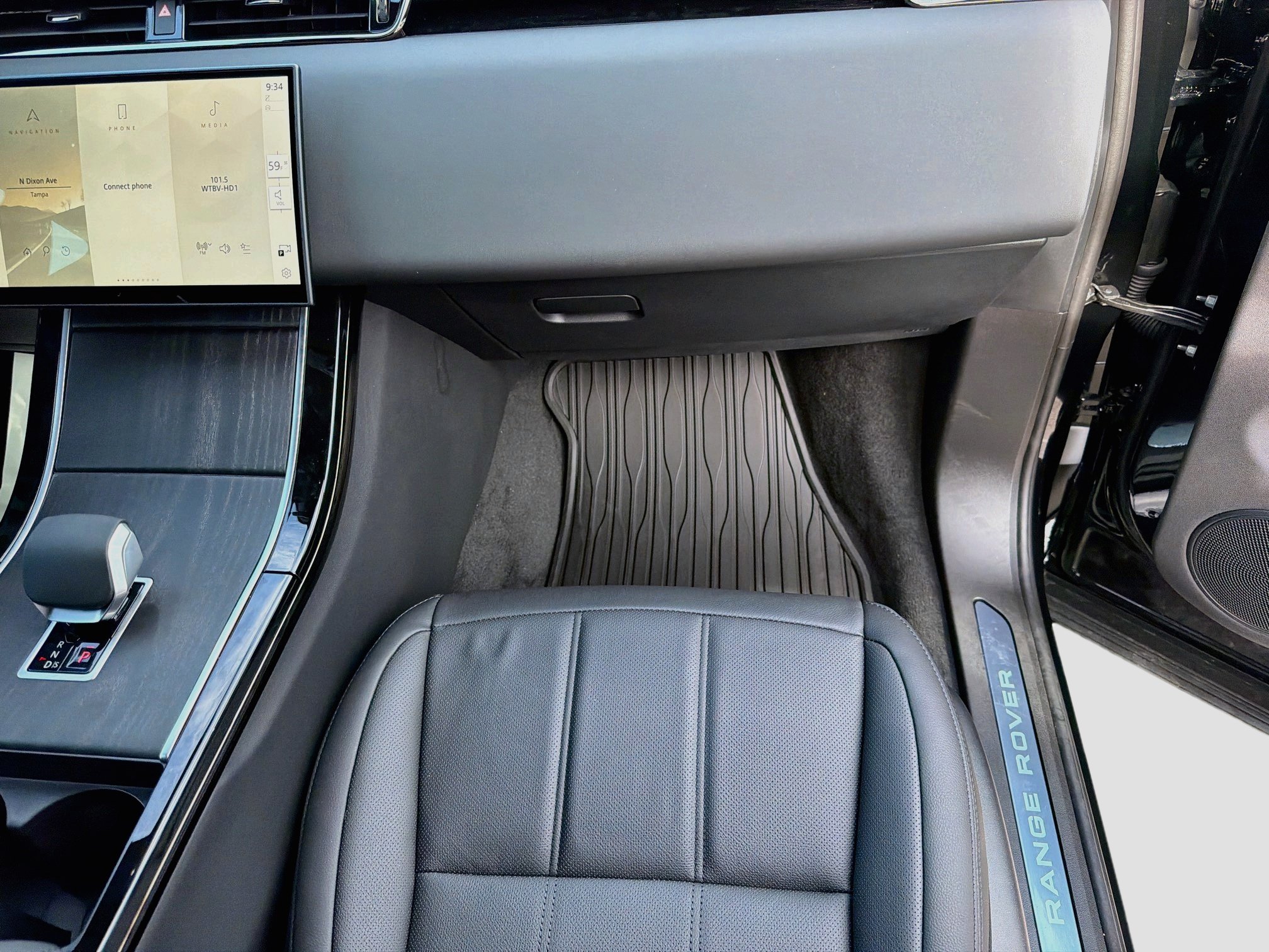 New 2026 Land Rover Range Rover Evoque S AWD/4WD image 17