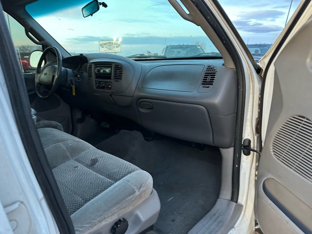 Used 2001 Ford F150 XLT image 14