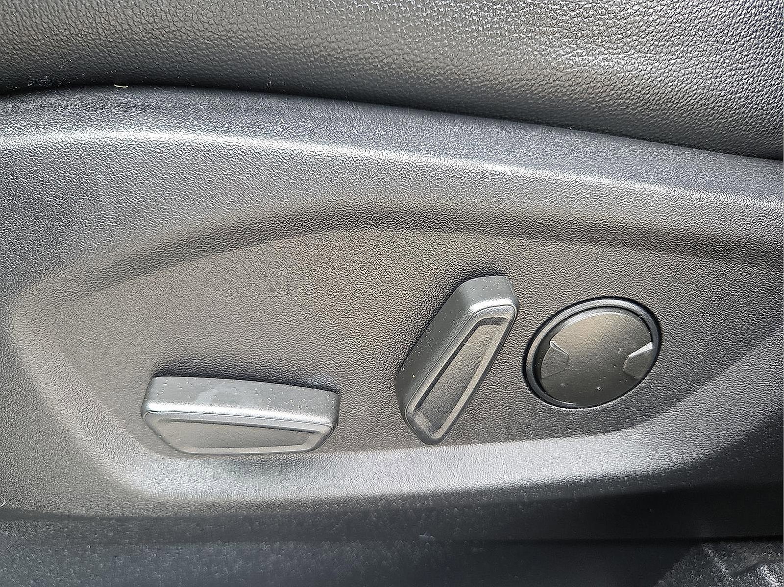 Used 2024 Ford Edge Titanium image 15