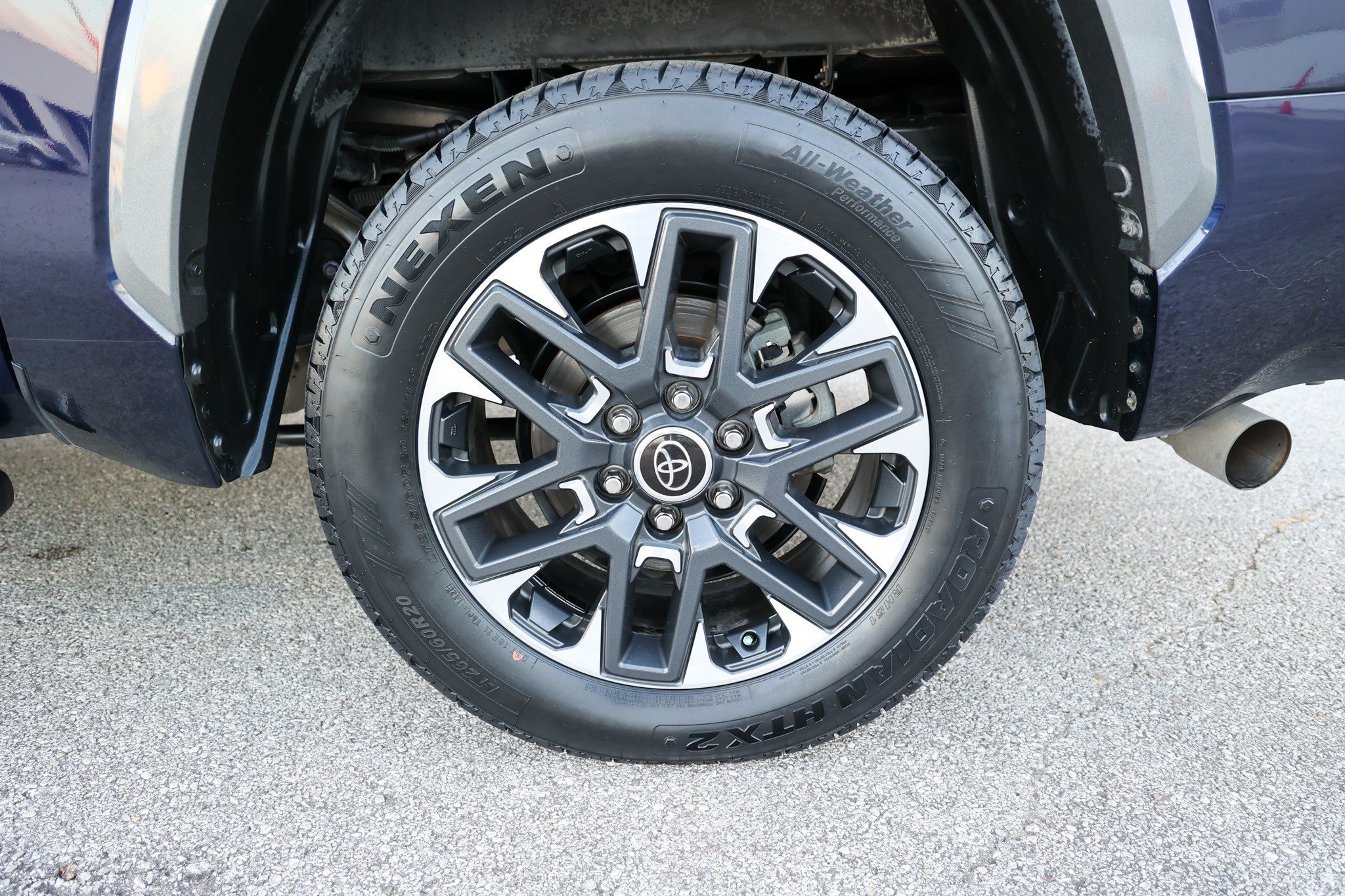 Used 2023 Toyota Tundra Limited AWD/4WD image 18