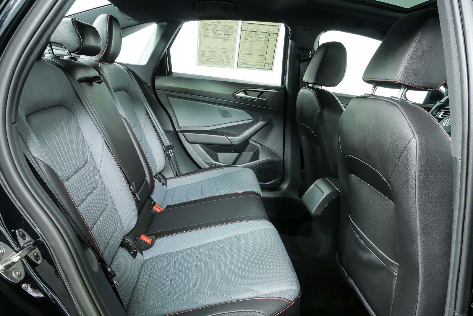 Certified 2025 Volkswagen Jetta GLI Autobahn w/ GLI Black Package FWD image 21