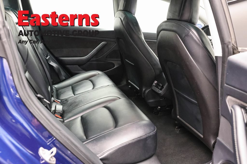 Used 2020 Tesla Model 3 Standard Range RWD image 19