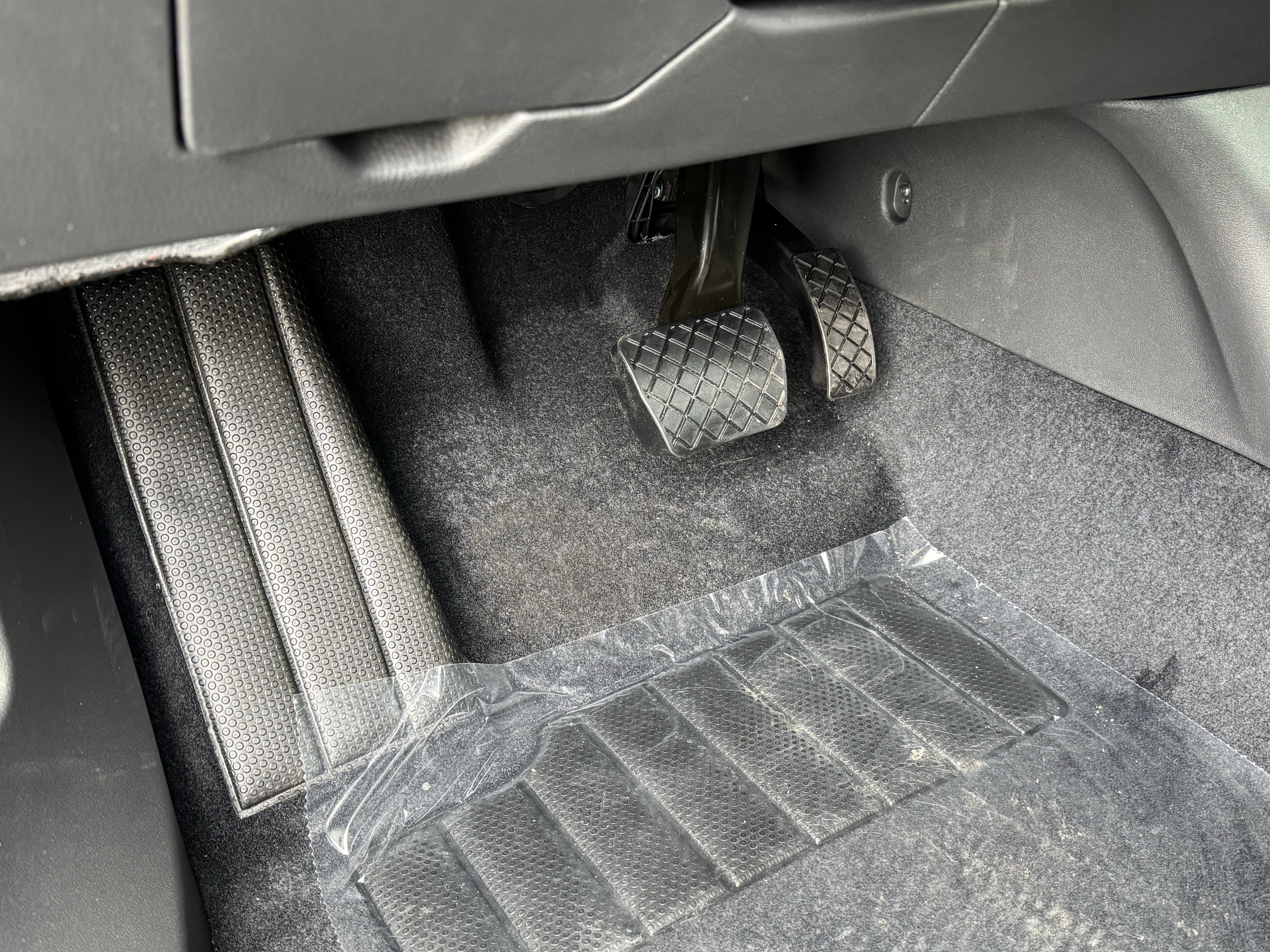 New 2026 Volkswagen ID.4 Pro RWD image 16