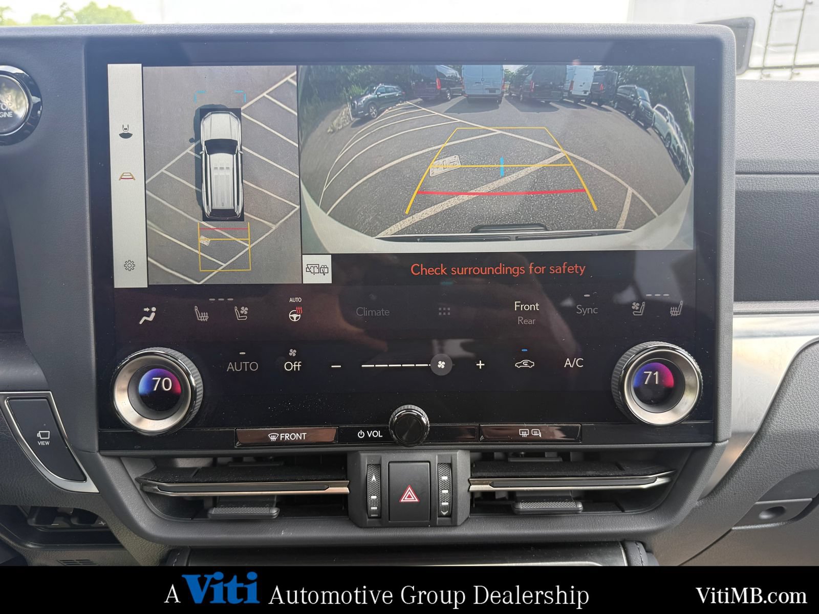 Used 2024 Lexus GX 550 w/ Accessory Package (2T) AWD/4WD image 34