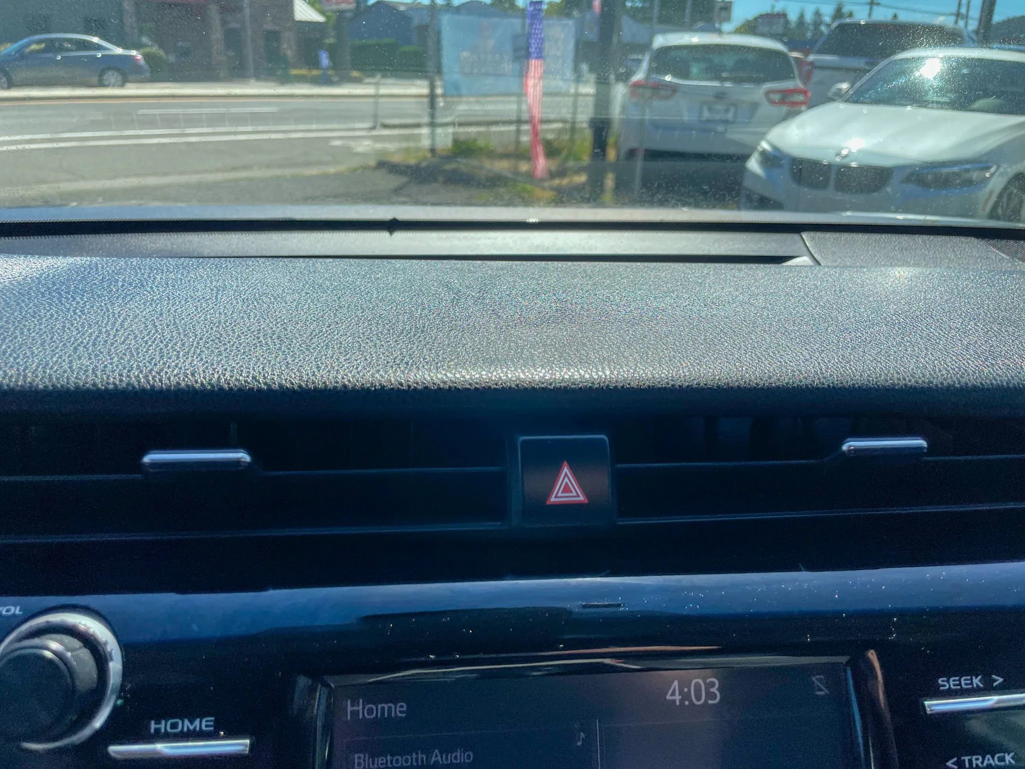 Used 2018 Toyota Camry LE image 28