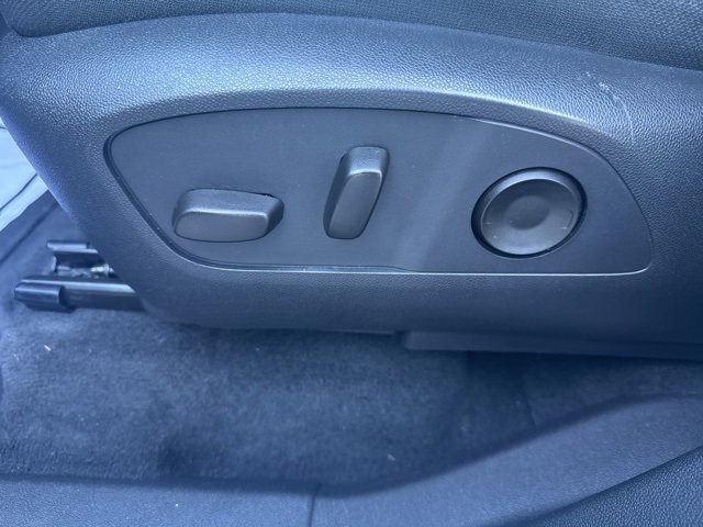 Used 2025 Chevrolet Traverse LT image 27