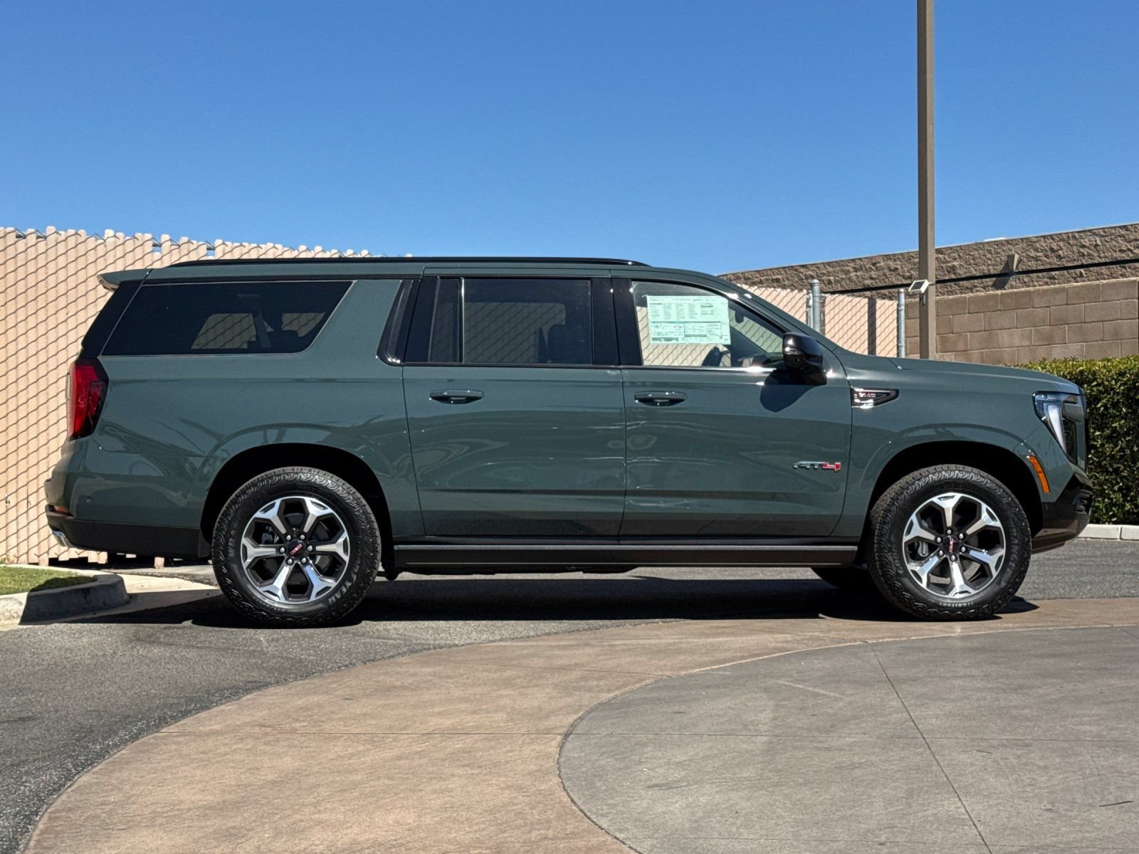 New 2026 GMC Yukon XL AT4 Ultimate AWD/4WD image 3