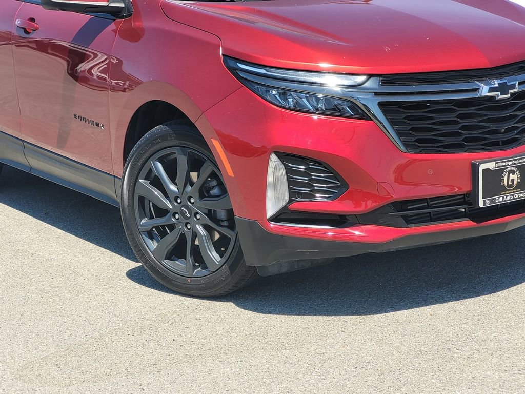 Used 2022 Chevrolet Equinox RS w/ RS Leather Package image 9