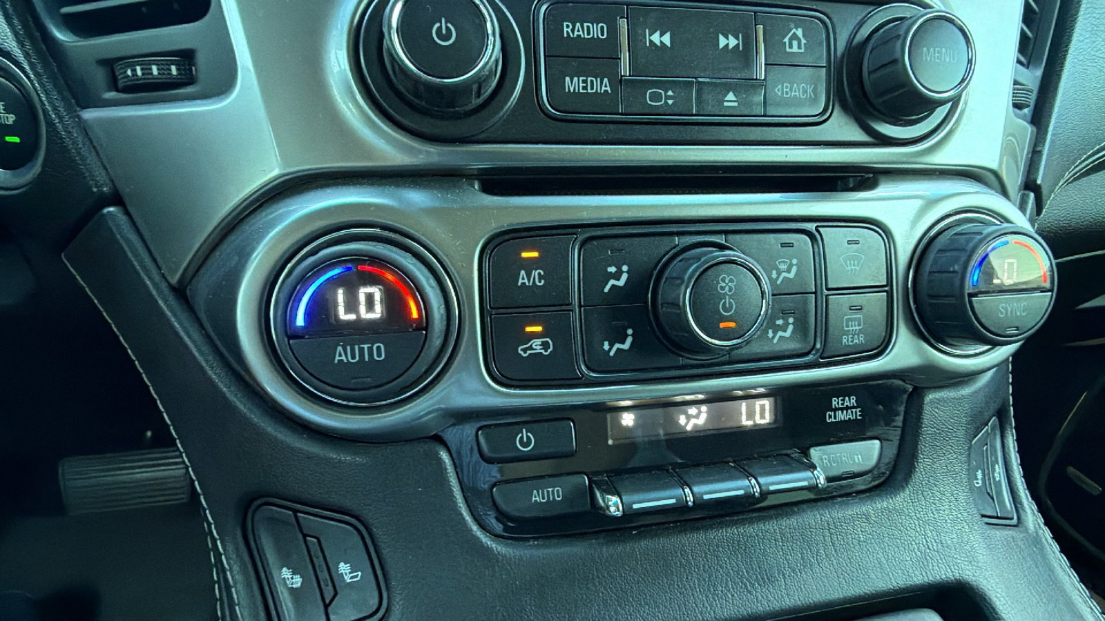 Used 2016 Chevrolet Tahoe LT AWD/4WD image 37