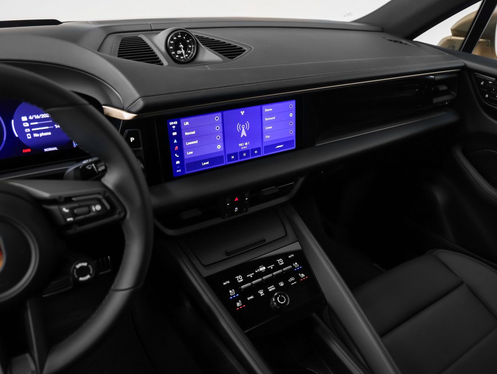 New 2025 Porsche Macan 4S Electric image 37