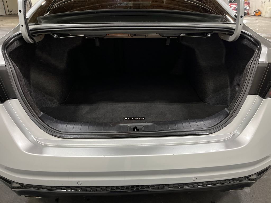 Used 2023 Nissan Altima 2.5 SR image 17