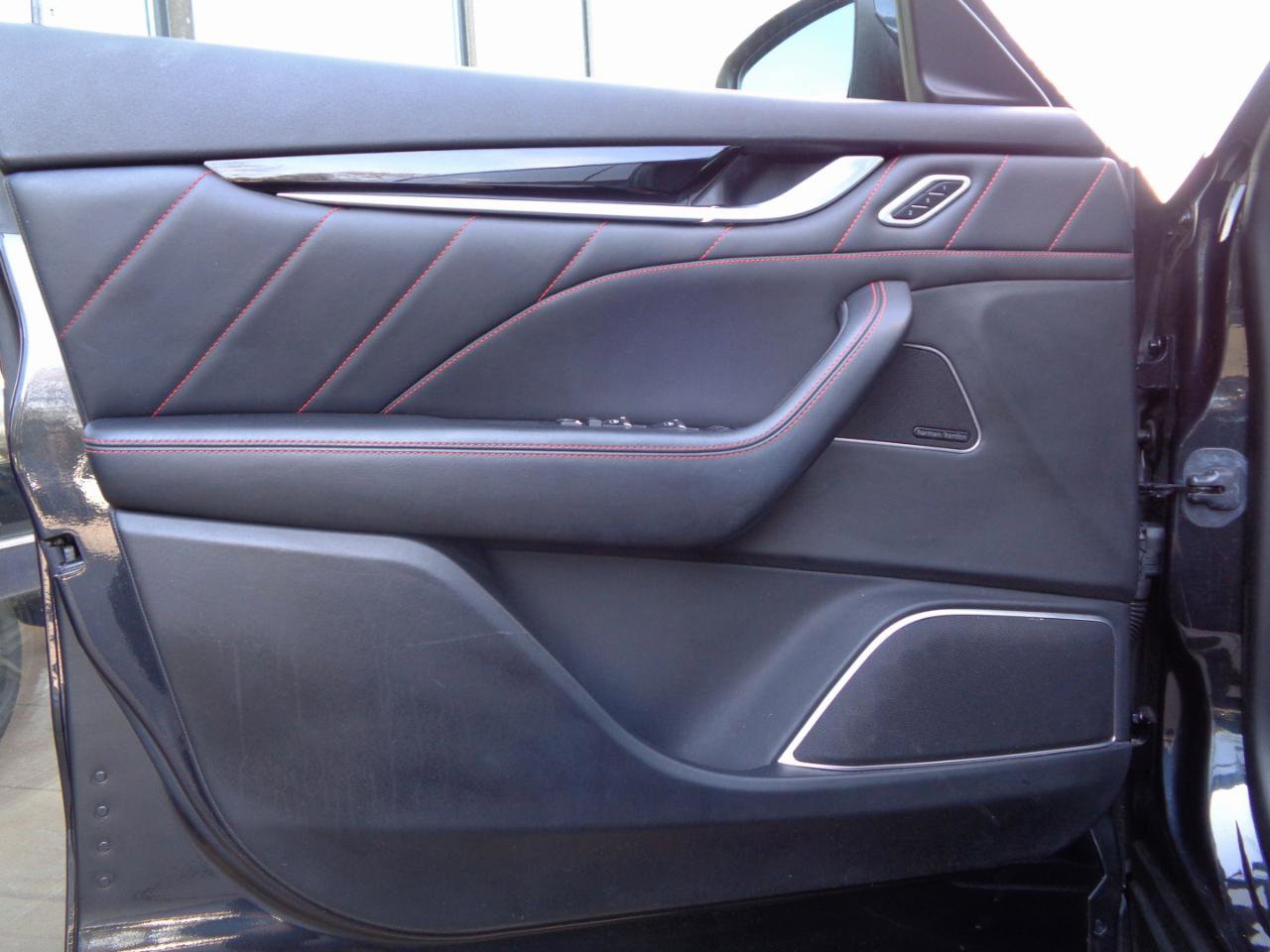 Used 2019 Maserati Levante GranSport image 15