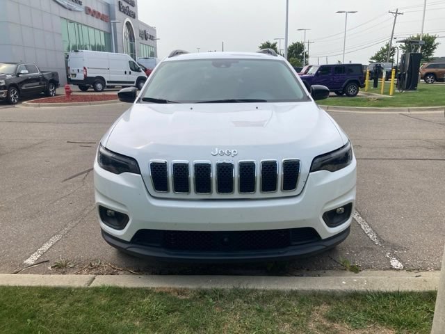 Used 2022 Jeep Cherokee Latitude Lux AWD/4WD image 3