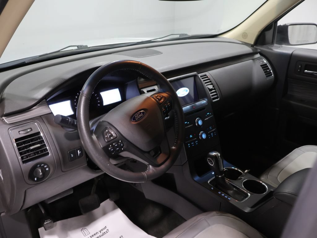 Used 2018 Ford Flex SEL w/ Equipment Group 202A FWD image 16
