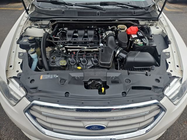 Used 2015 Ford Taurus SEL image 22