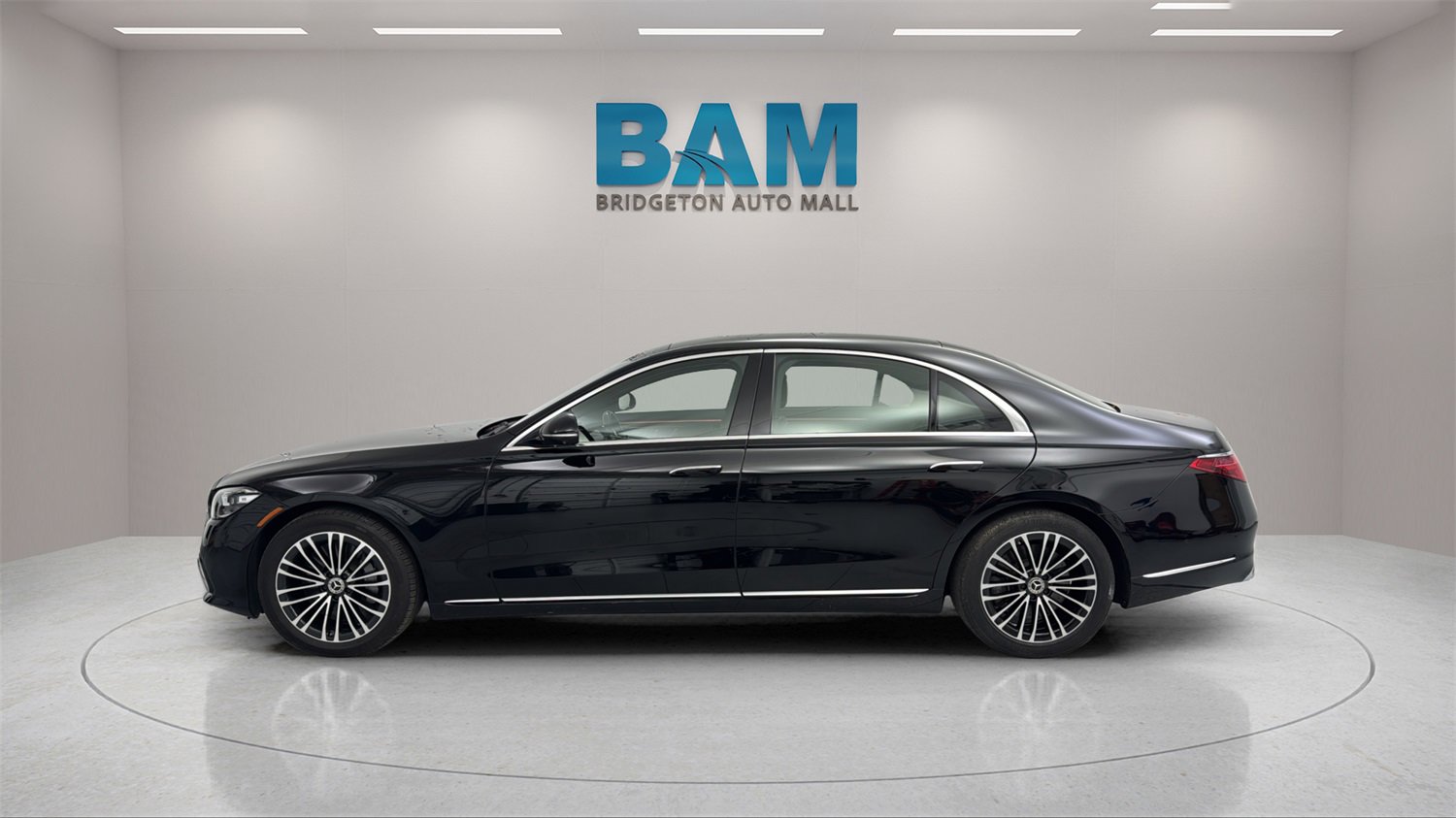 Used 2021 Mercedes-Benz S 580 4MATIC Sedan image 4
