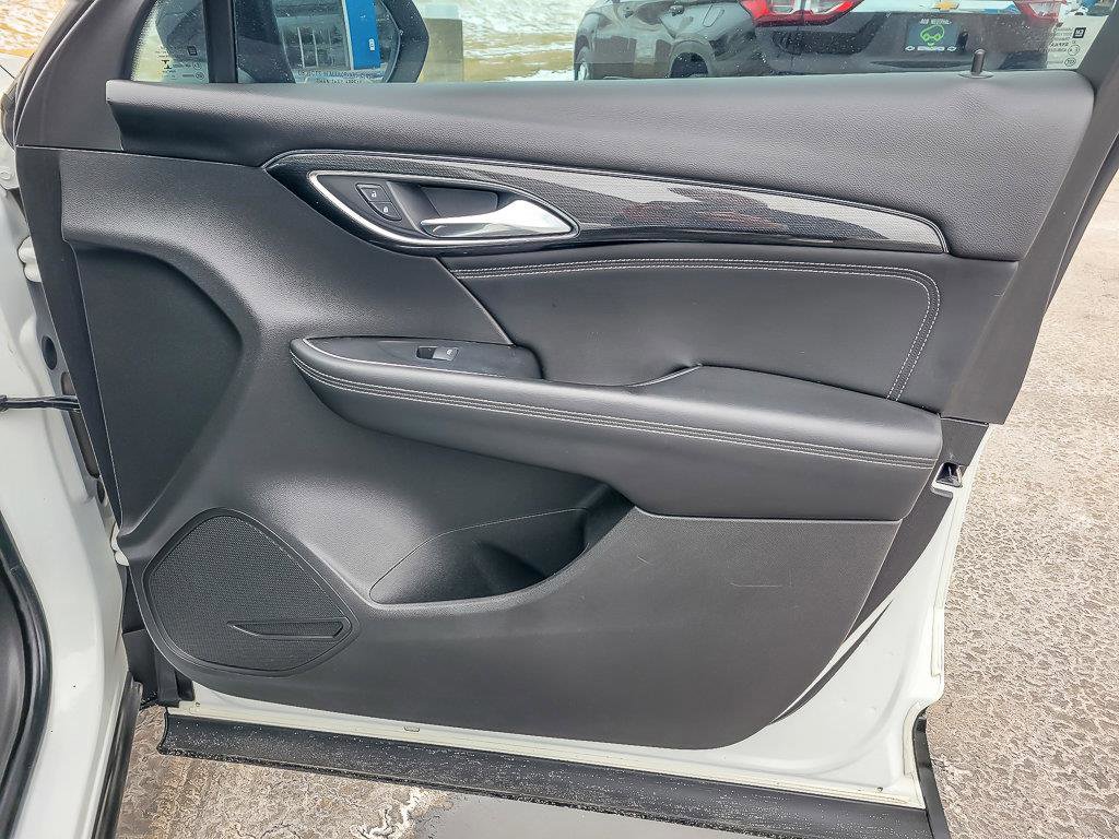 Certified 2022 Buick Envision Essence w/ Sport Touring Package image 28