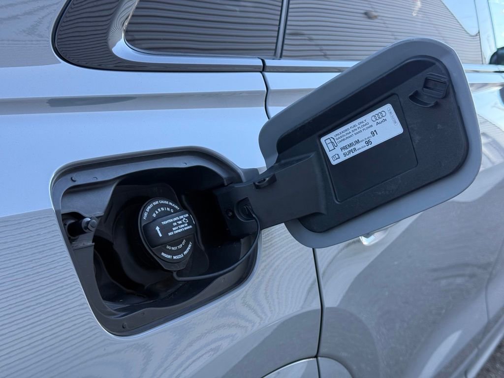 Used 2024 Audi RS Q8 w/ Black Optic Package image 71