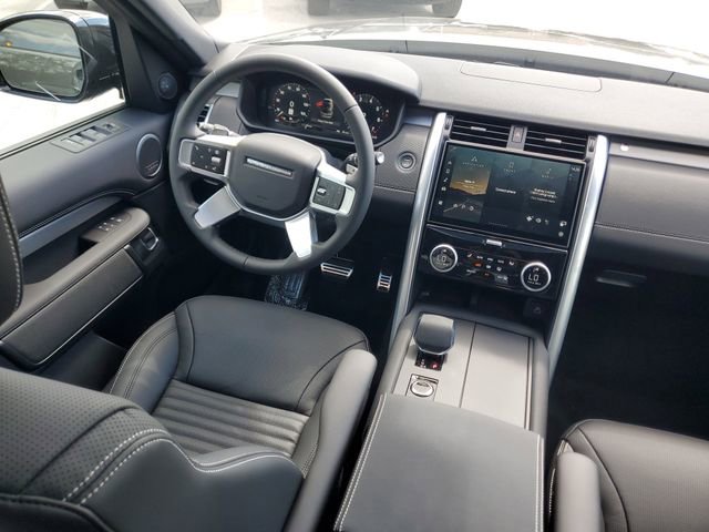 New 2025 Land Rover Discovery Dynamic SE AWD/4WD image 18
