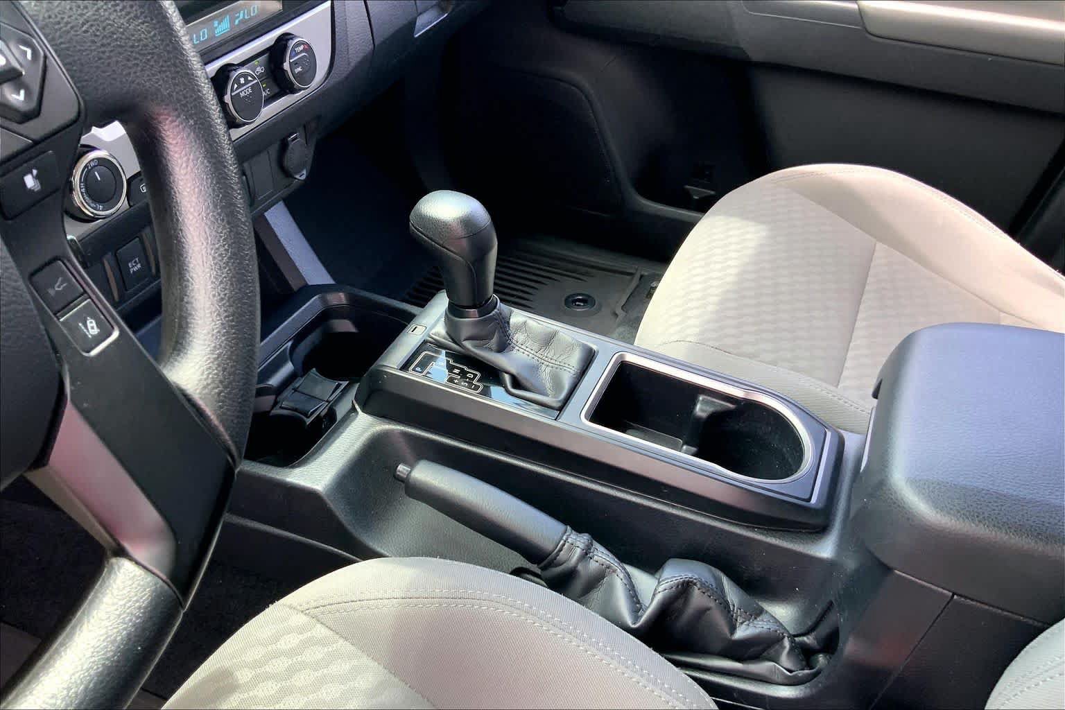 Used 2023 Toyota Tacoma SR AWD/4WD image 16