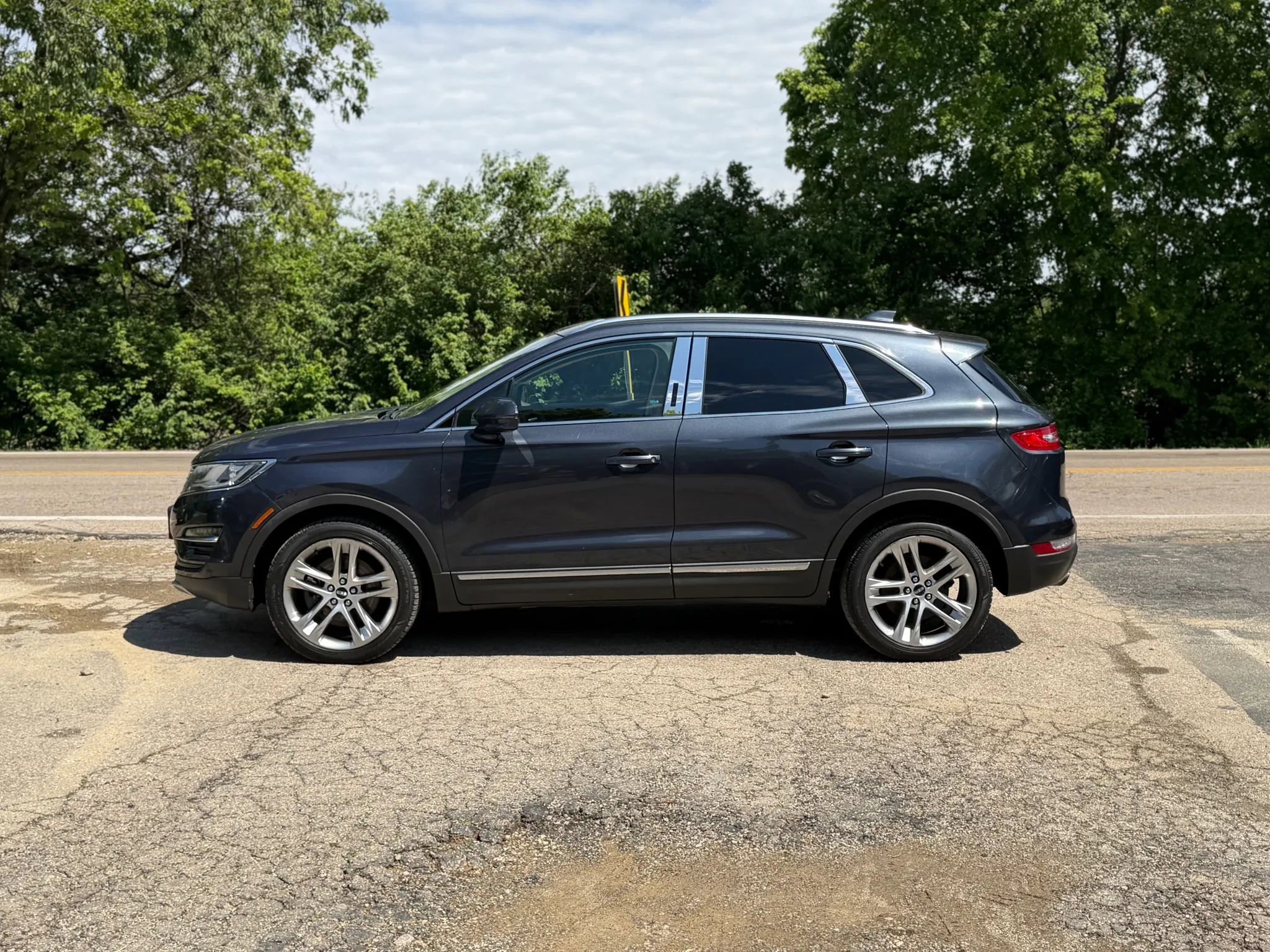 Used 2015 Lincoln MKC AWD w/ Equipment Group 102A Reserve image 5